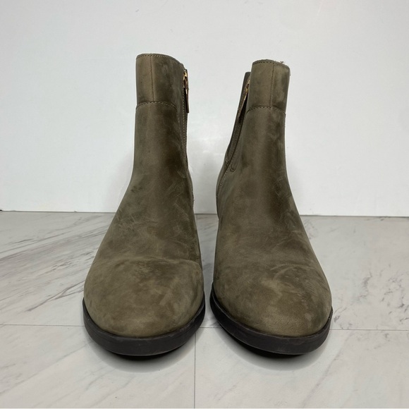 Vionic Shantelle Gray Green Nubuck Bootie 7 1/2 - Picture 2 of 14